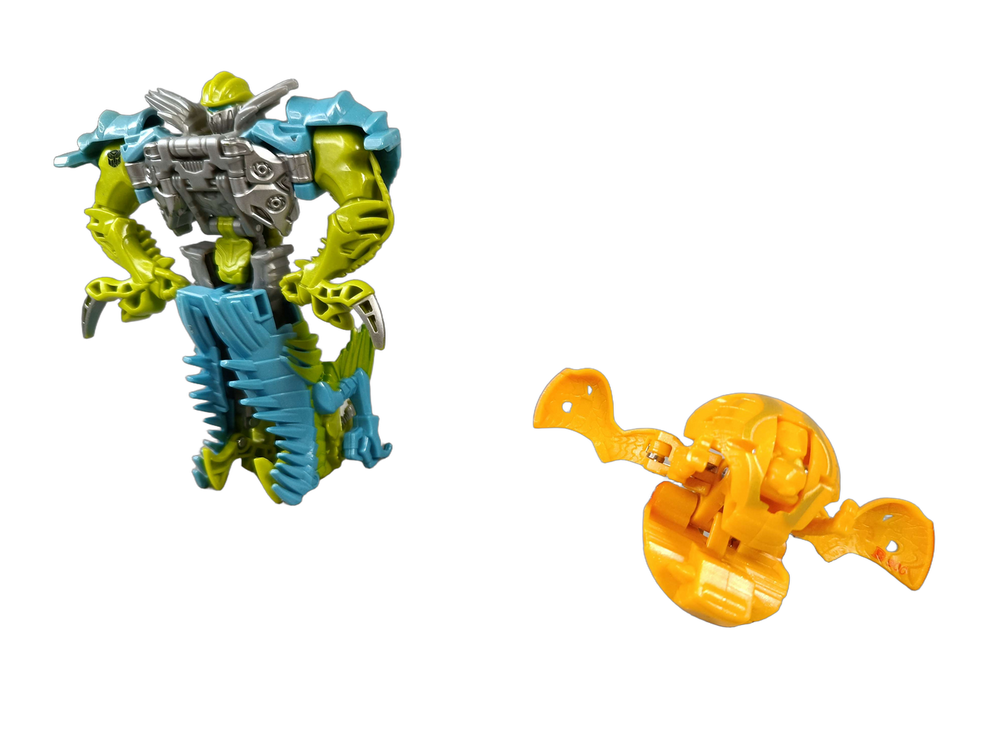 Hasbro Bundle Transformers & Bakugan Set von 2 Actionfiguren