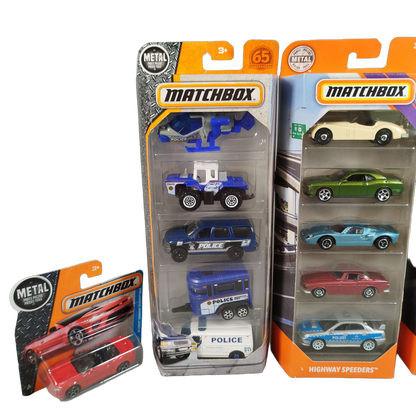 Matchbox Bundle Police Highway Speeders City Set von 18 Autos, Neu