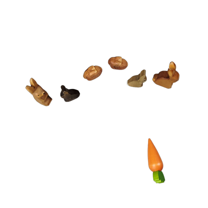 Ostheimer Bundle Set von 7 Hasen & Karotte Holzfiguren