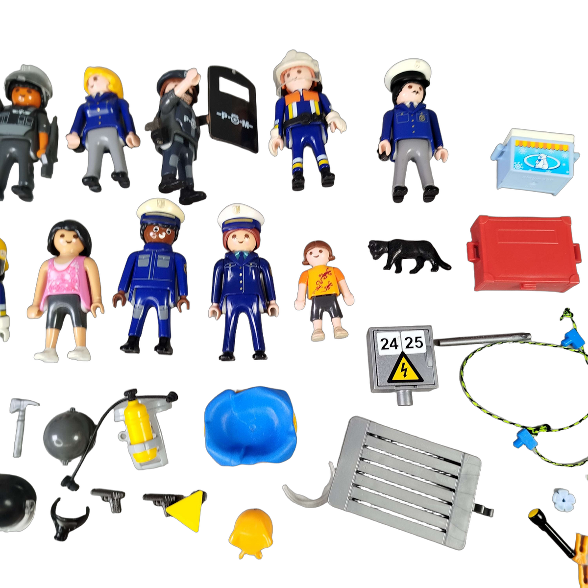 Playmobil Bundle Polizei & Feuerwehr Set von 10 Figuren & Zubehör