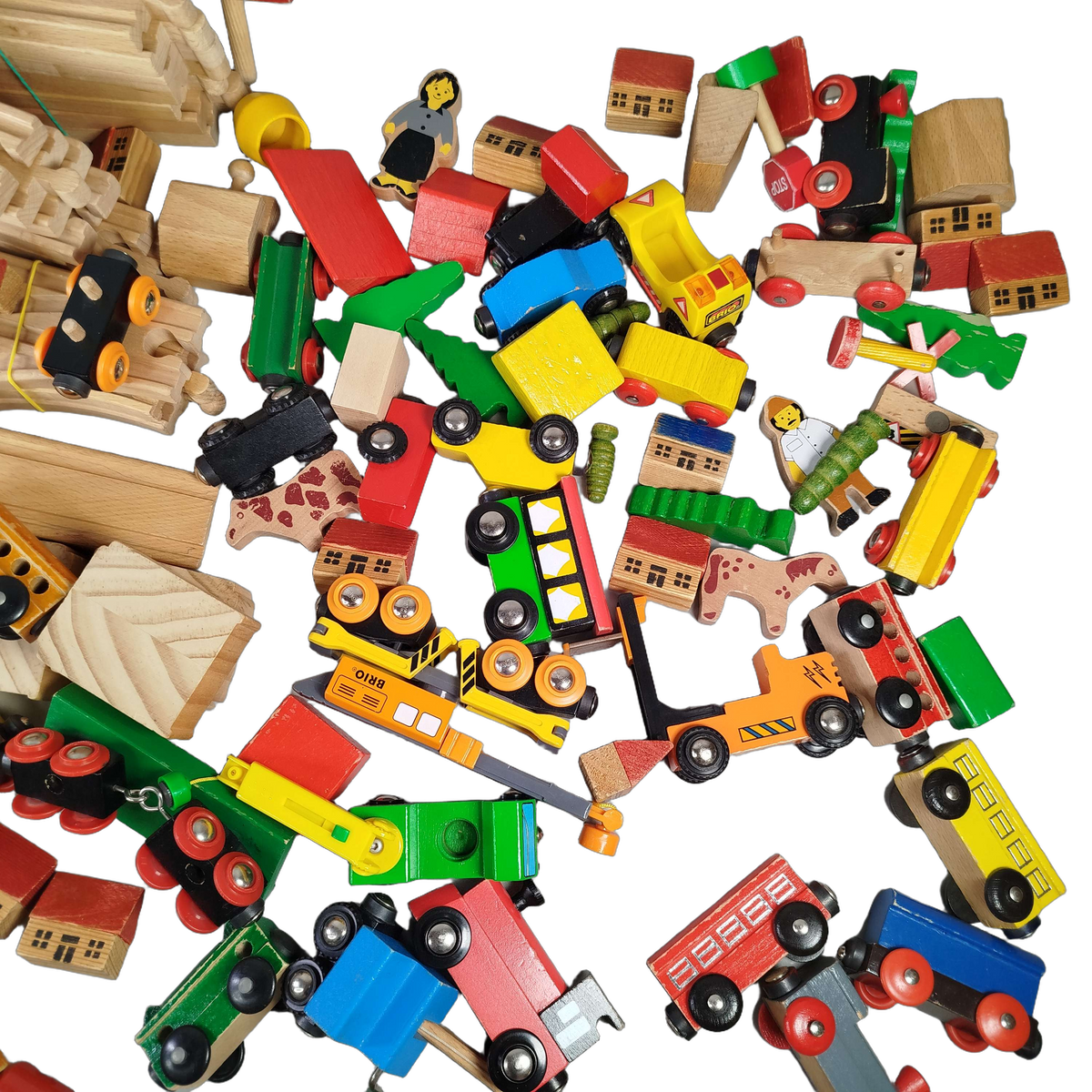 BRIO Bundle Holzeisenbahn Straßen & Schienen Deluxe, großes Set