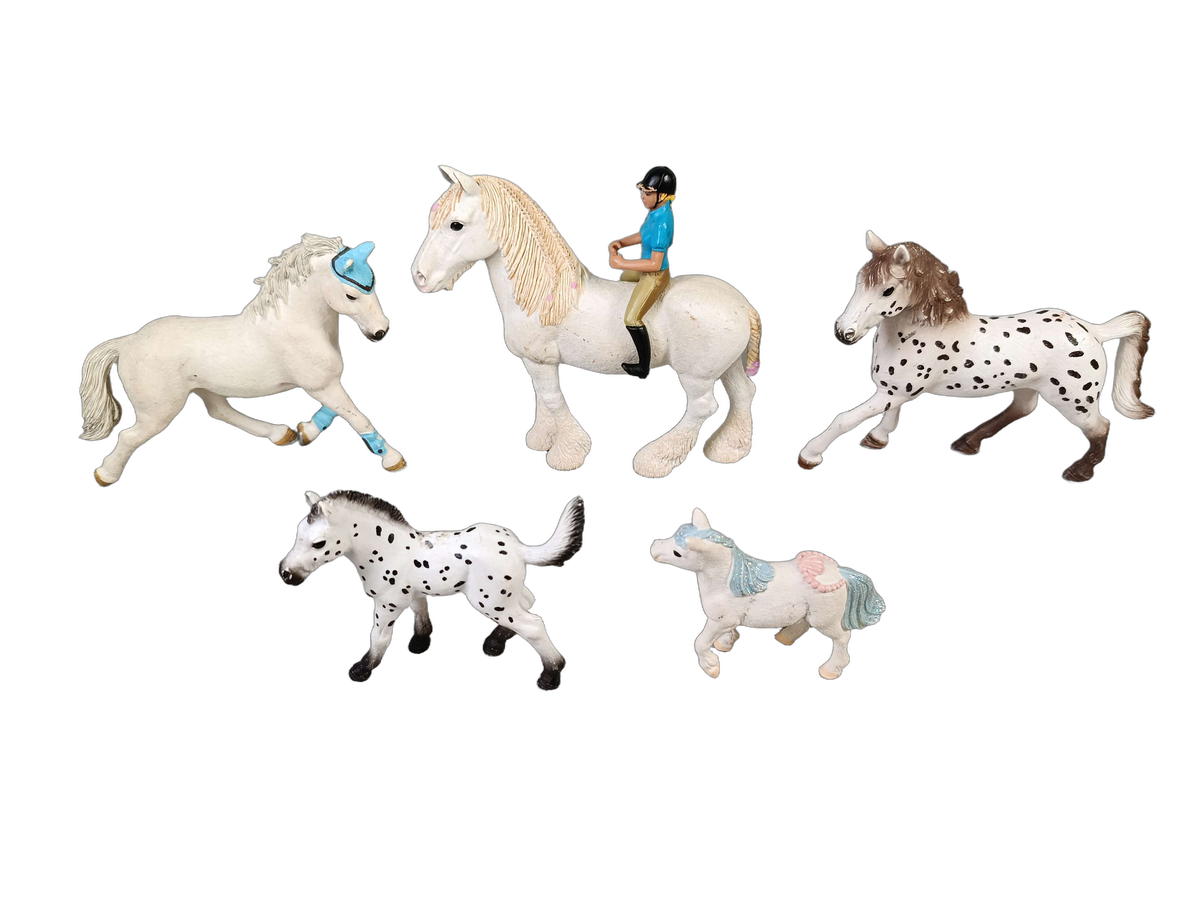 Schleich Tiere Bundle 4 Teile Pferde & Reiterfiguren Knabstrupper