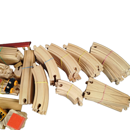 BRIO Bundle Holzeisenbahn Straßen & Schienen Deluxe, großes Set