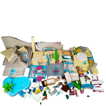 Playmobil Family Fun 70434 Beach Hotel Spielset mit Zubehör