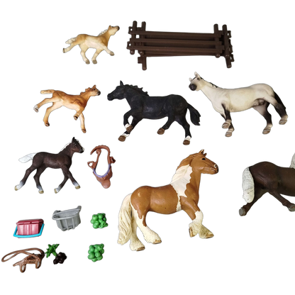 Schleich Tiere Bundle Horse Club 310 viele Teile Pferde & Reiterinnen