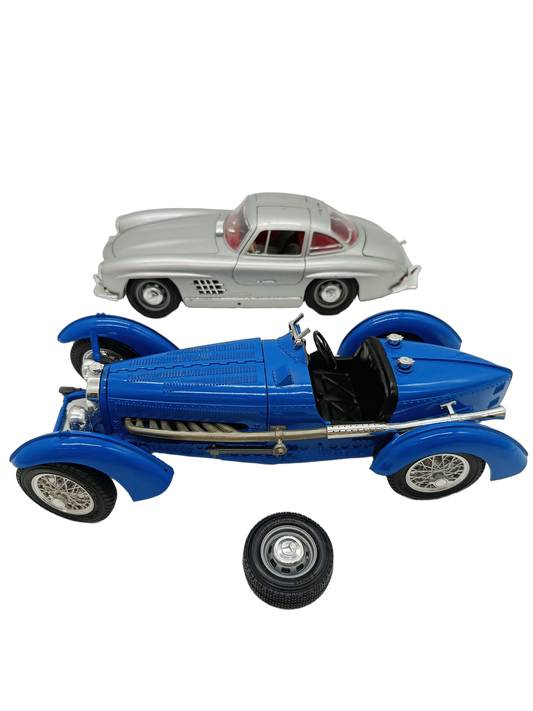 Burago Bundle Mercedes 300 SL & Bugatti Type 59 Set von 2 Modellautos