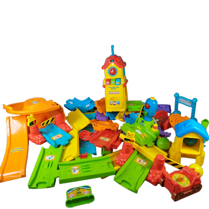 VTech Tut Tut Baby Flitzer Bahnhof Spielset Lernspielzeug, ab 3 Jahre