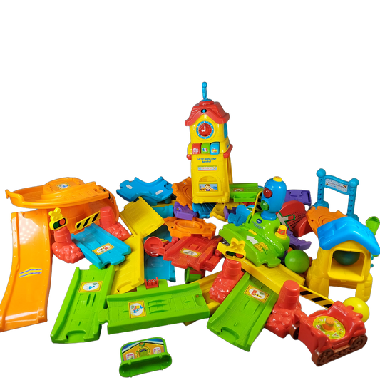 VTech Tut Tut Baby Flitzer Bahnhof Spielset Lernspielzeug, ab 3 Jahre