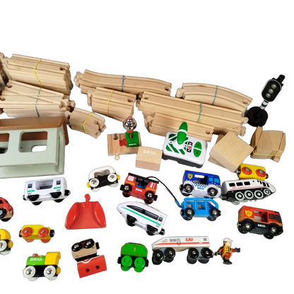 BRIO Bundle Holzeisenbahn Set Zug & Schienen