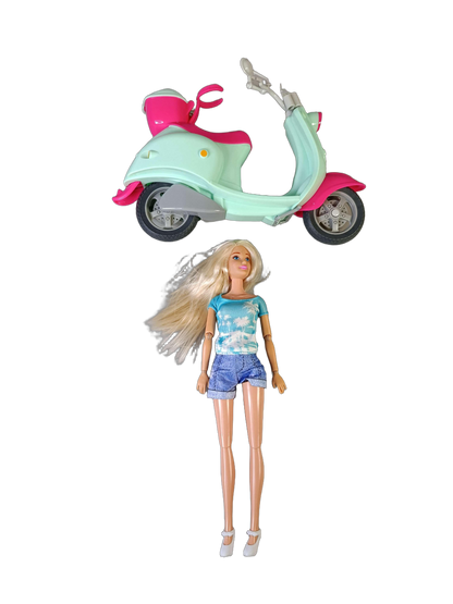 Playtive Modepuppe mit Scooter Puppenset