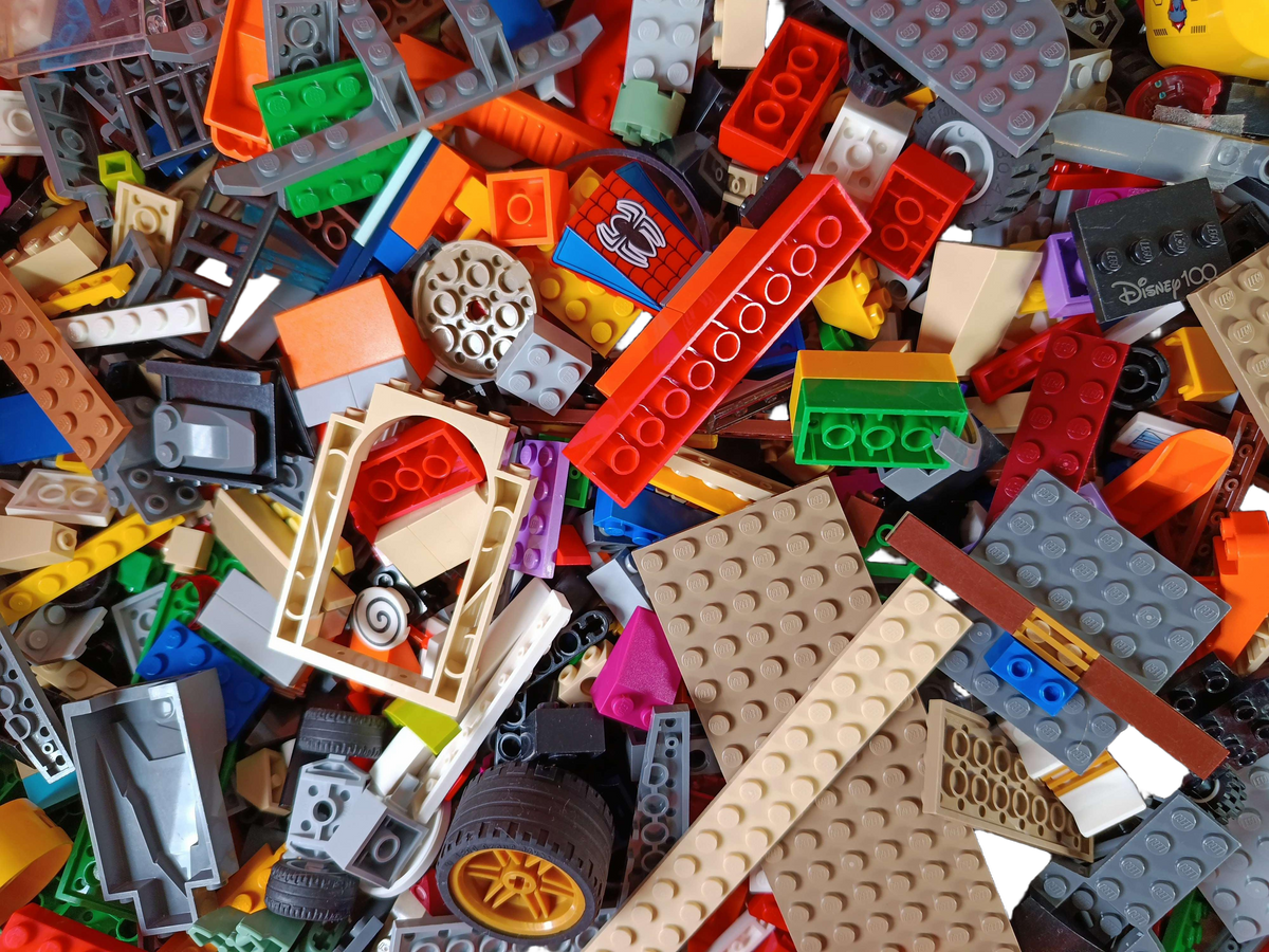 Konvolut LEGO ca. 3,1 kg Bausteine & Teile, Disney 100, ab 3 4 5 Jahre