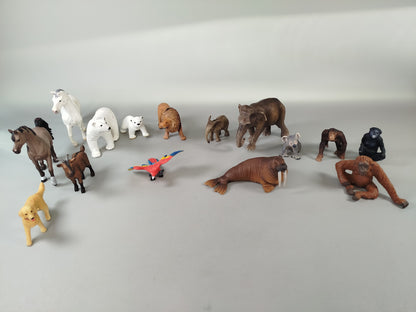 Schleich Tierfiguren Set von 15 Tieren – Pferde, Hunde, Elefanten, Löwen