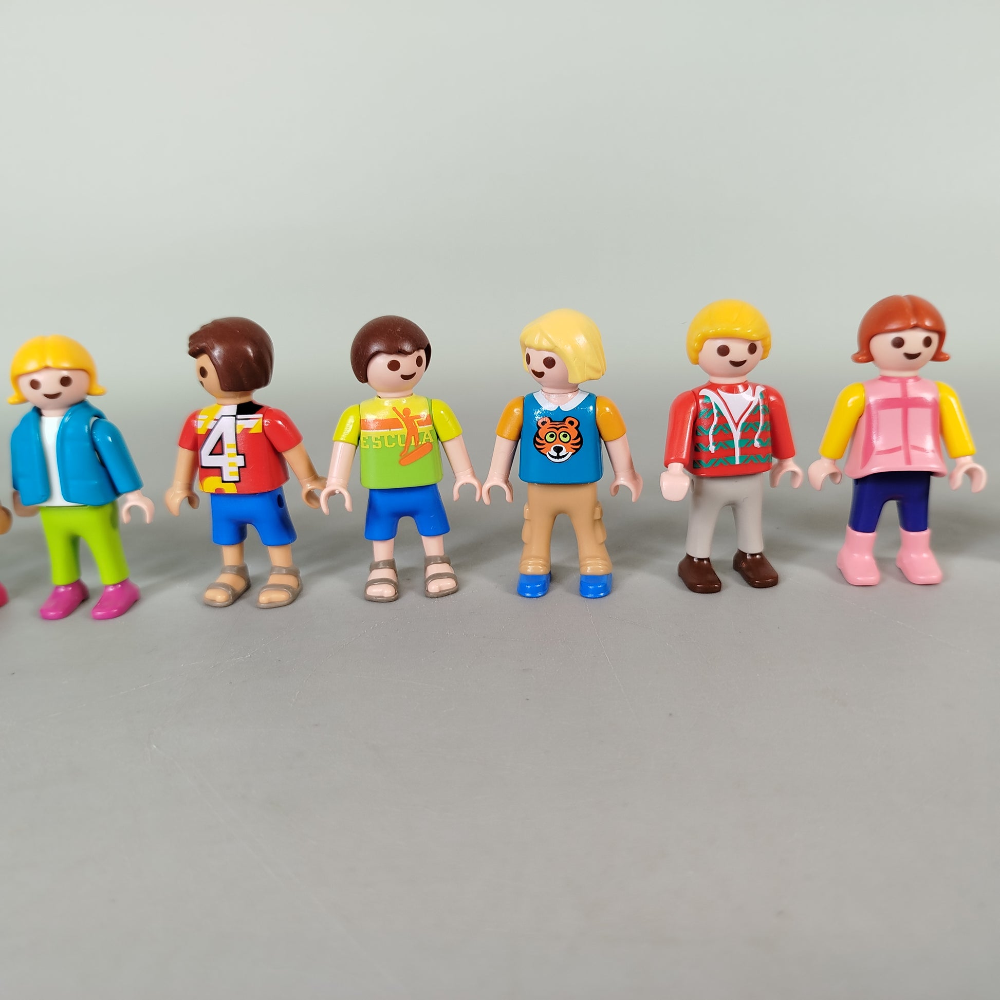 Playmobil Set von 22 Kinderfiguren – bunte Minifiguren für Rollenspiele