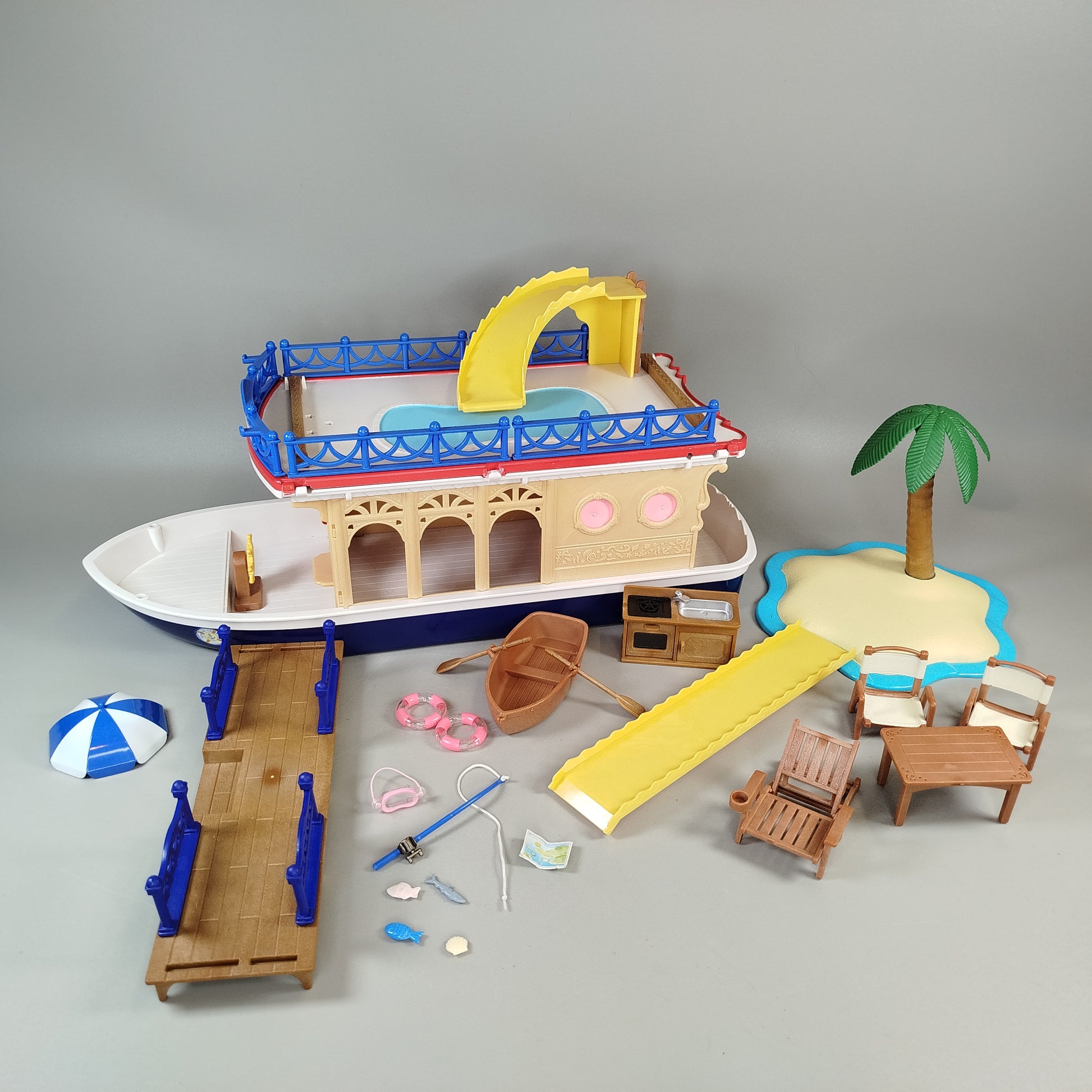 Sylvanian Families Set - Inselhaus 5229, Leuchtturm 5267, Kreuzer 5206