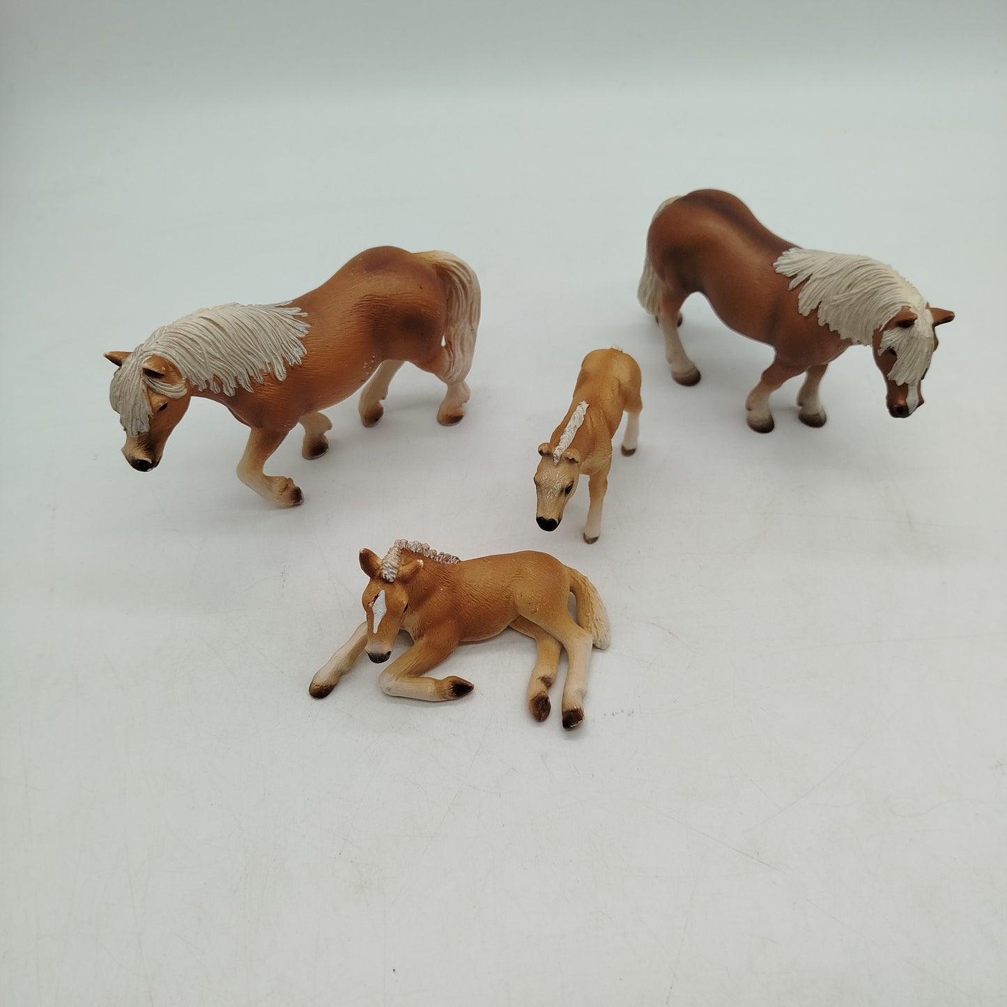 Schleich Bundle Pferde Familie Set von 4 Figuren