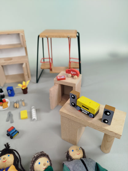 Holz Puppenhaus Spielset – Mit Möbel & Zubehör, sehr guter Zustand