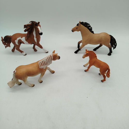 Schleich Bundle Set von 4 Pferdefiguren