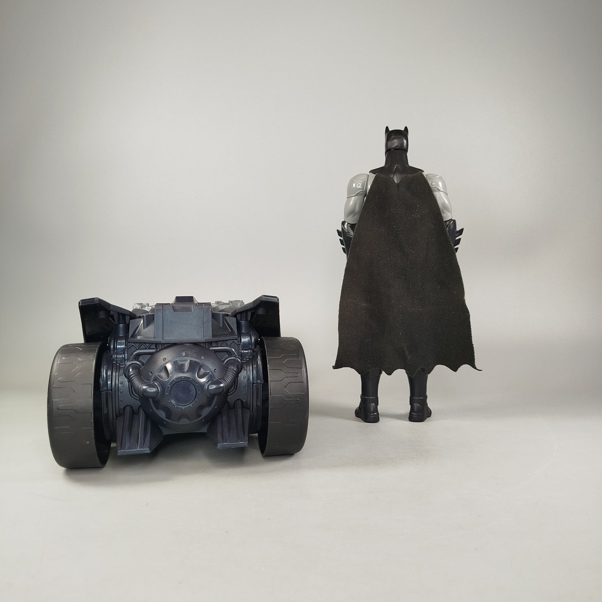 Mattel Batman Actionfigur mit Batmobile, wie neu, ab 6 Jahre 