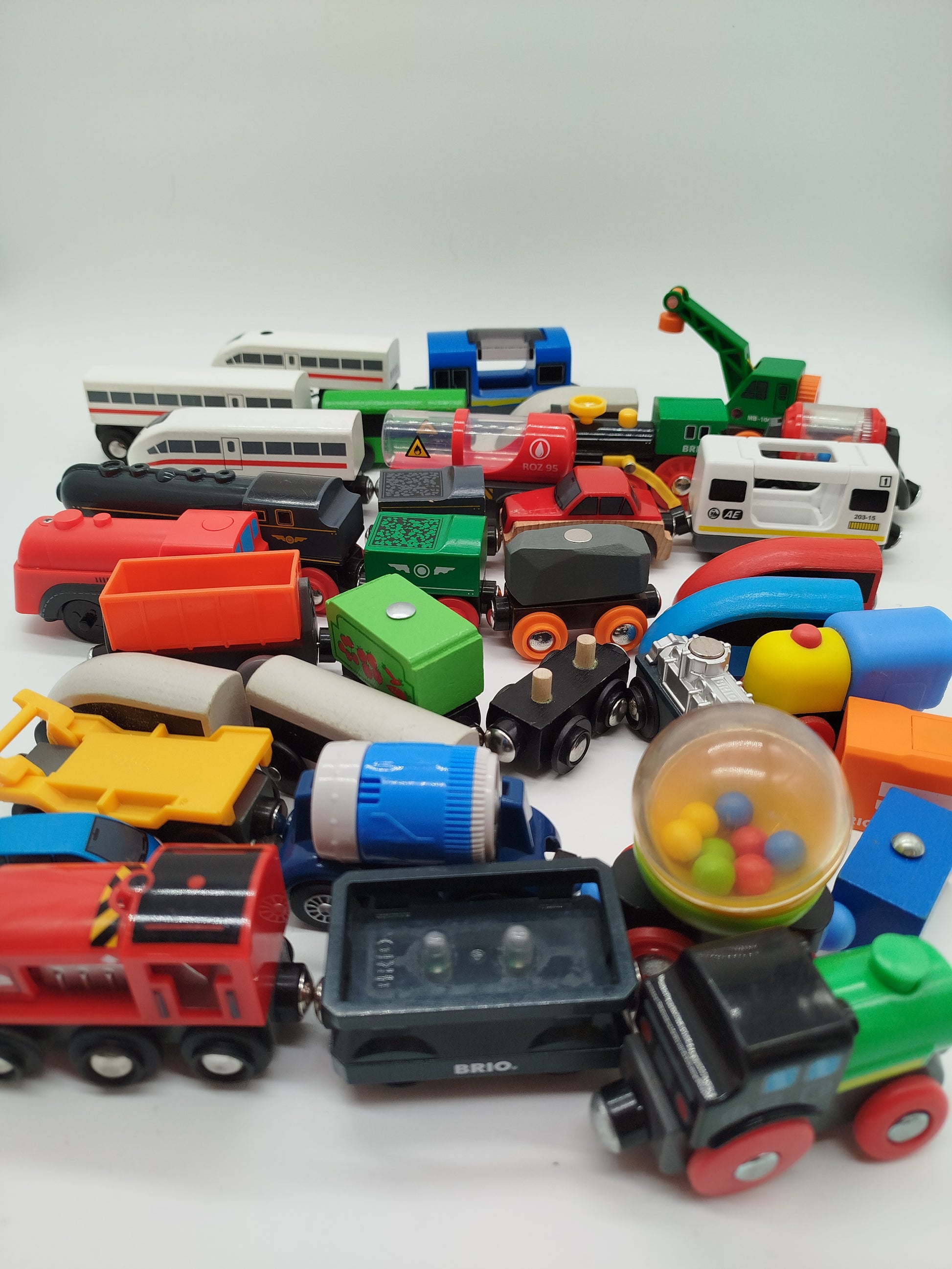 BRIO Brio Holzeisenbahn Set – Autohaus, Schienen & Zubehör