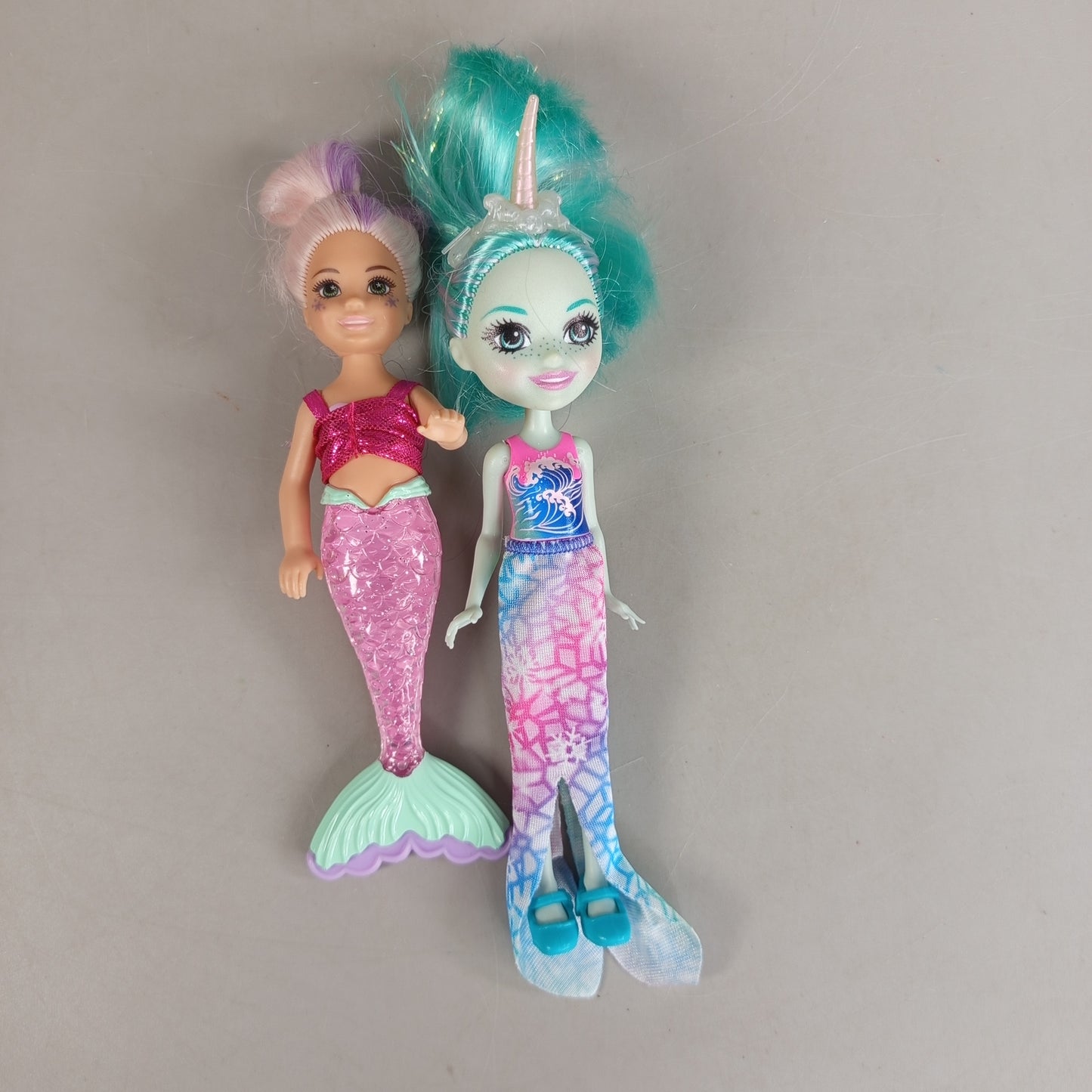 Mattel Puppen-Set – 6 Mode- & Meerjungfrauenpuppen