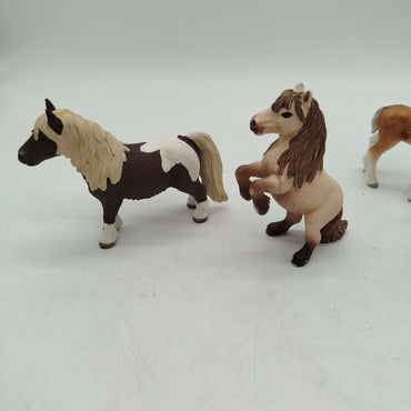 Schleich Bundle Pferde Set von 4 Figuren, gebraucht, ab 3 Jahre 