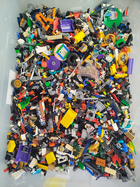 LEGO Konvolut ca. 5 kg – LEGO, gemischte Bausteine (kompatibel mit & nicht LEGO)