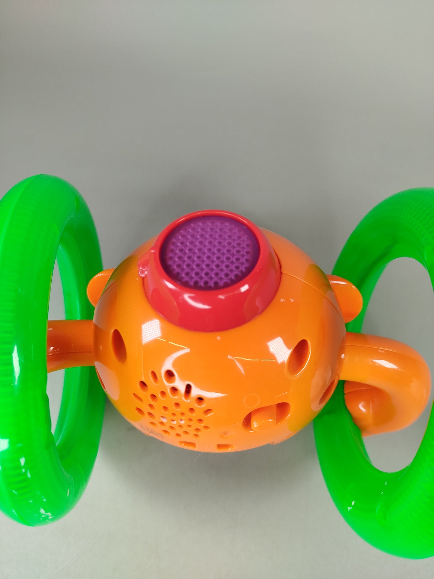 Bright Starts Nachziehtier Affe mit Soundfunktion – Babyspielzeug Set