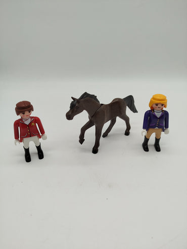 PLAYMOBIL Playmobil Country – 2 Figuren, 1 Pferd und Hindernisse