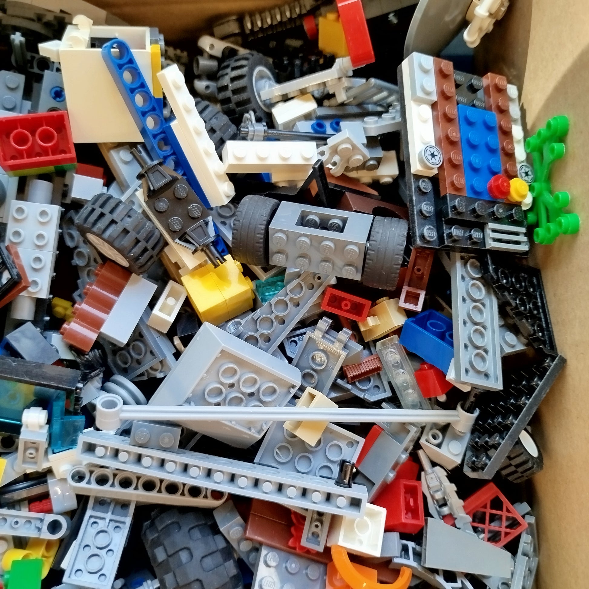 LEGO & Technic Konvolut ca. 2 kg, sehr guter Zustand