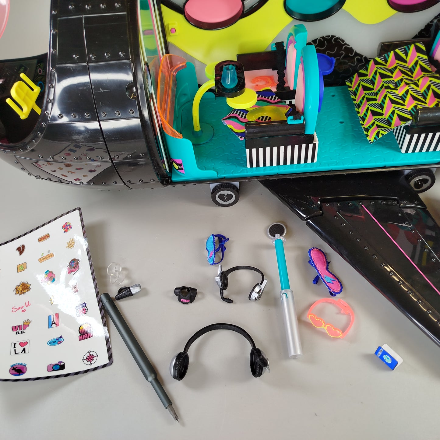 L.O.L. Surprise! OMG Remix 4-in-1 Flugzeug-Spielset, OVP