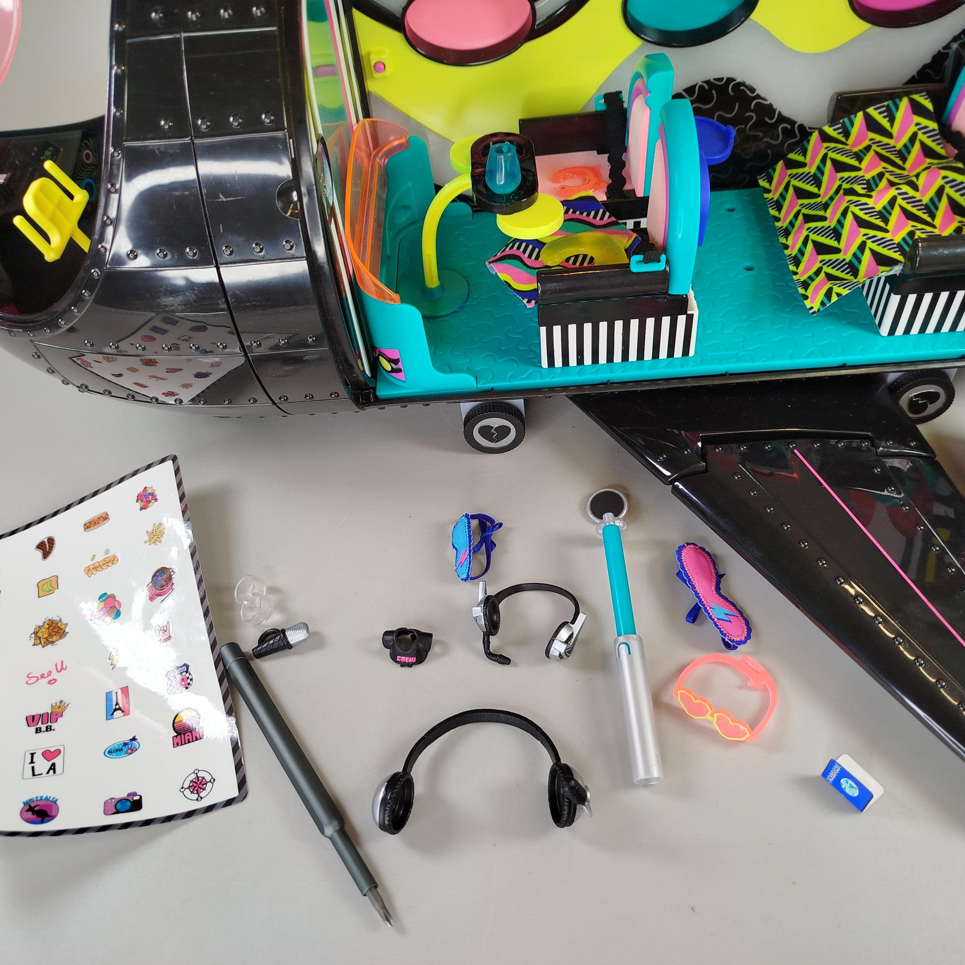 L.O.L. Surprise! OMG Remix 4-in-1 Flugzeug-Spielset, OVP