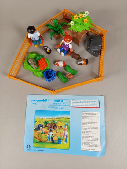 Playmobil Bundle Bauernhof 70137 Figuren & Tiere