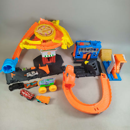 Hot Wheels Bundle Rennstrecke 6x Autos & Strecke ab 6 Jahre 