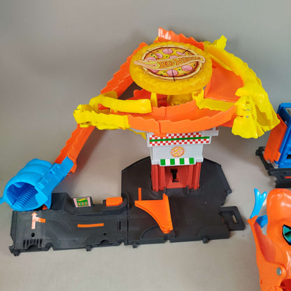 Hot Wheels Bundle Rennstrecke 6x Autos & Strecke ab 6 Jahre 