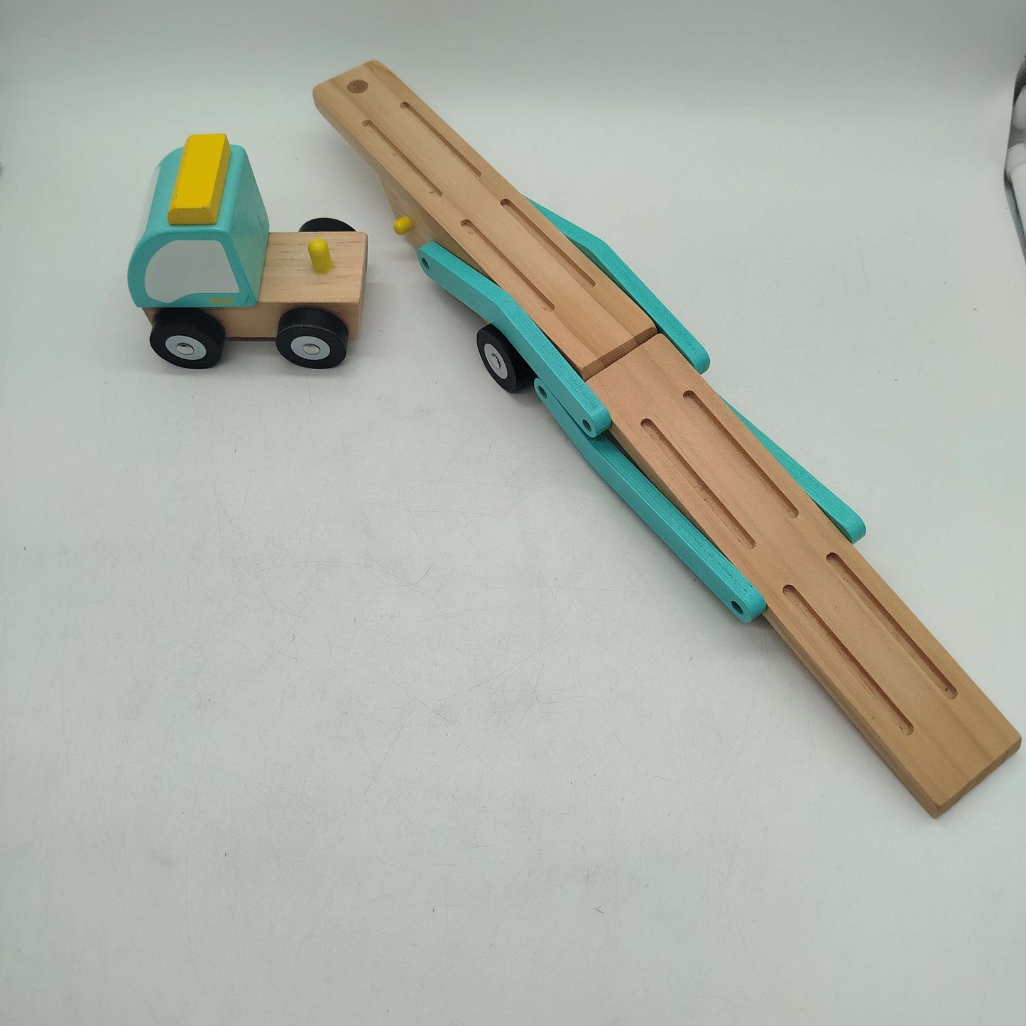 Holz Autotransporter LKW mit 4 Autos