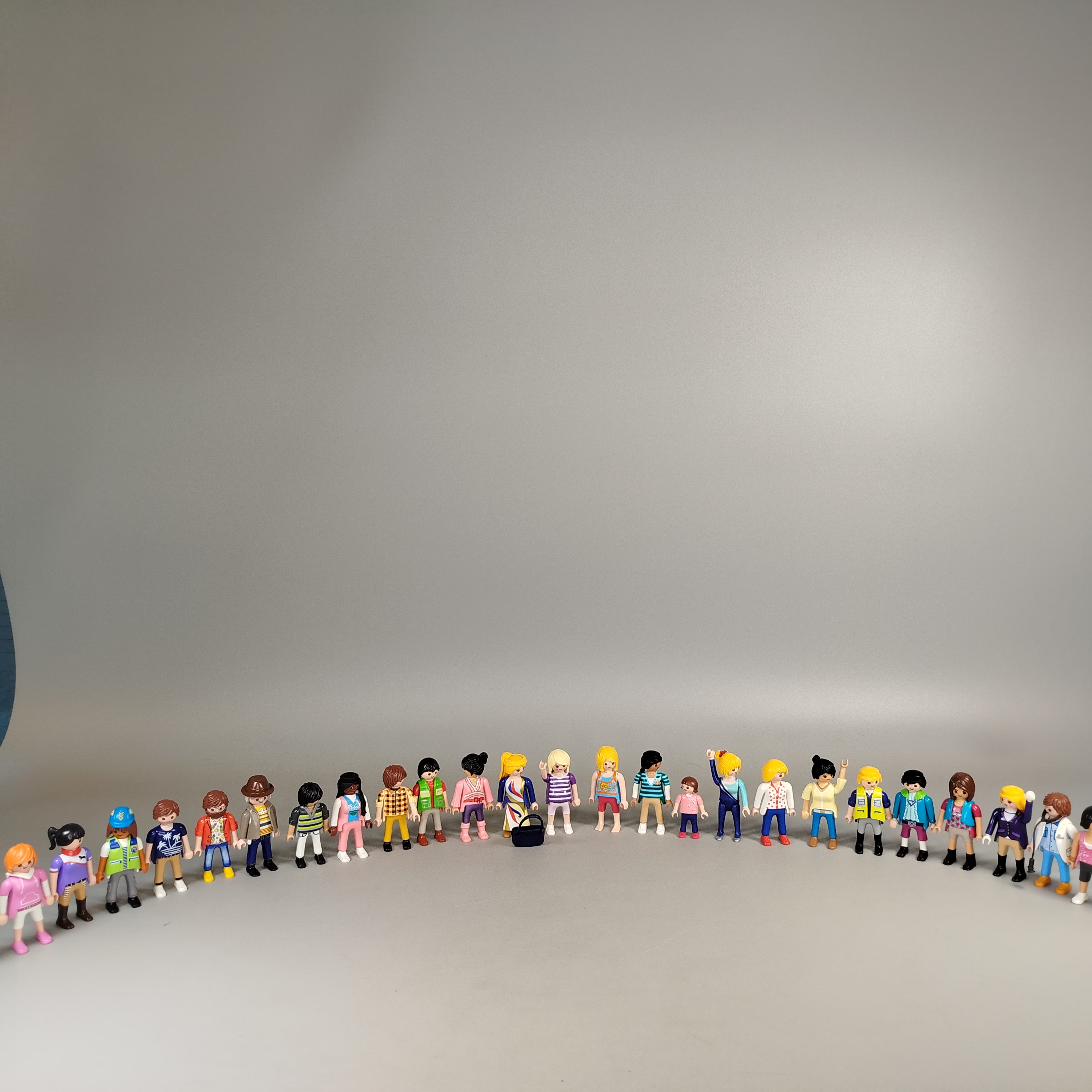 Playmobil Figuren Konvolut – Set von 24 Spielfiguren