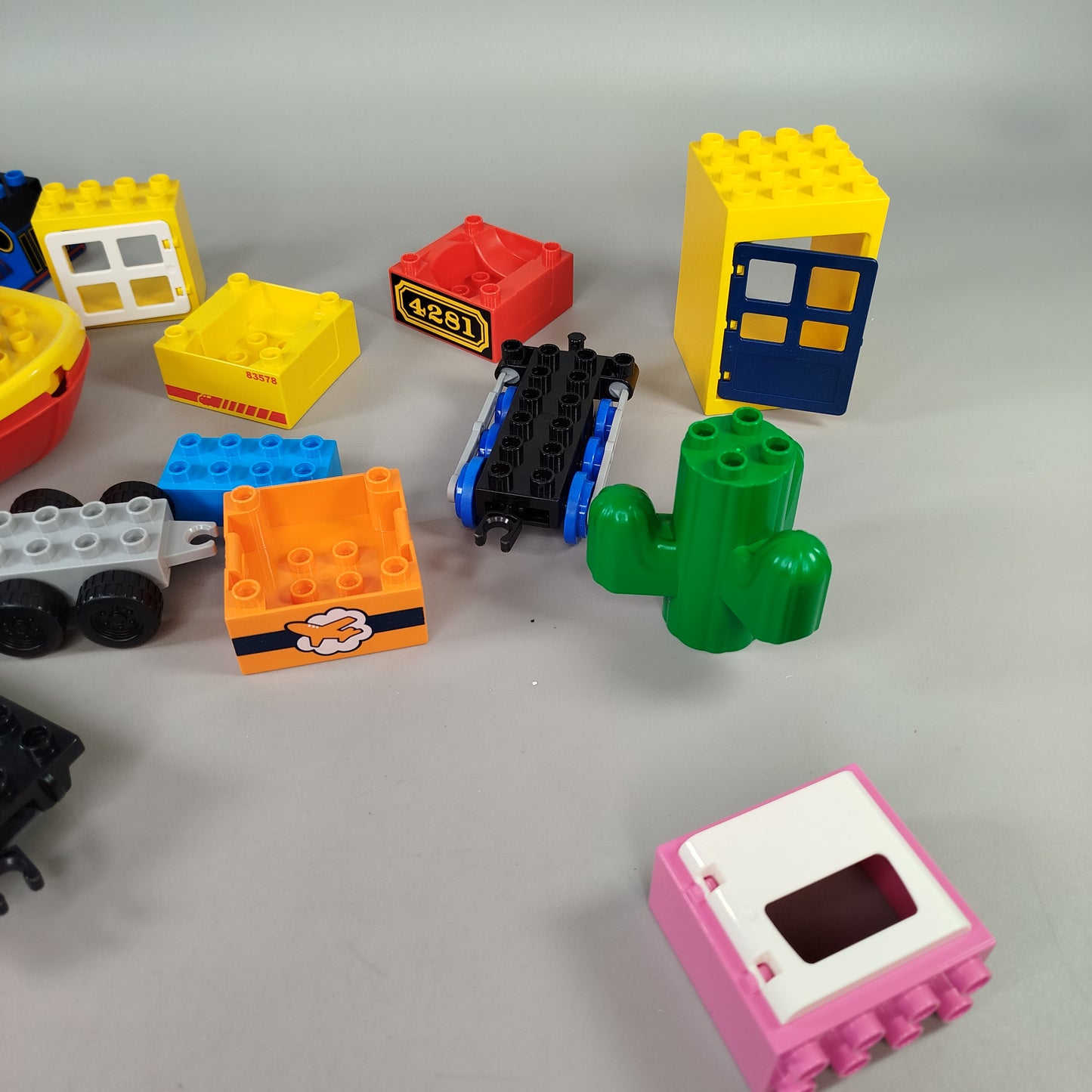 LEGO Duplo Konvolut ca. 2,3 kg – Bausteine, Fahrzeuge & Zubehör