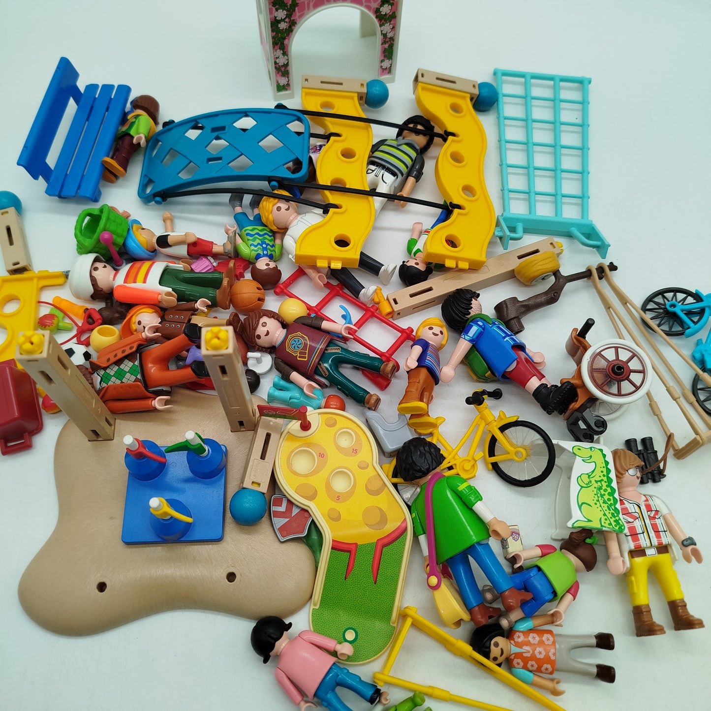 Playmobil Bundle Spielplatz Figuren, gebraucht, ab 3 Jahre | geprüft 