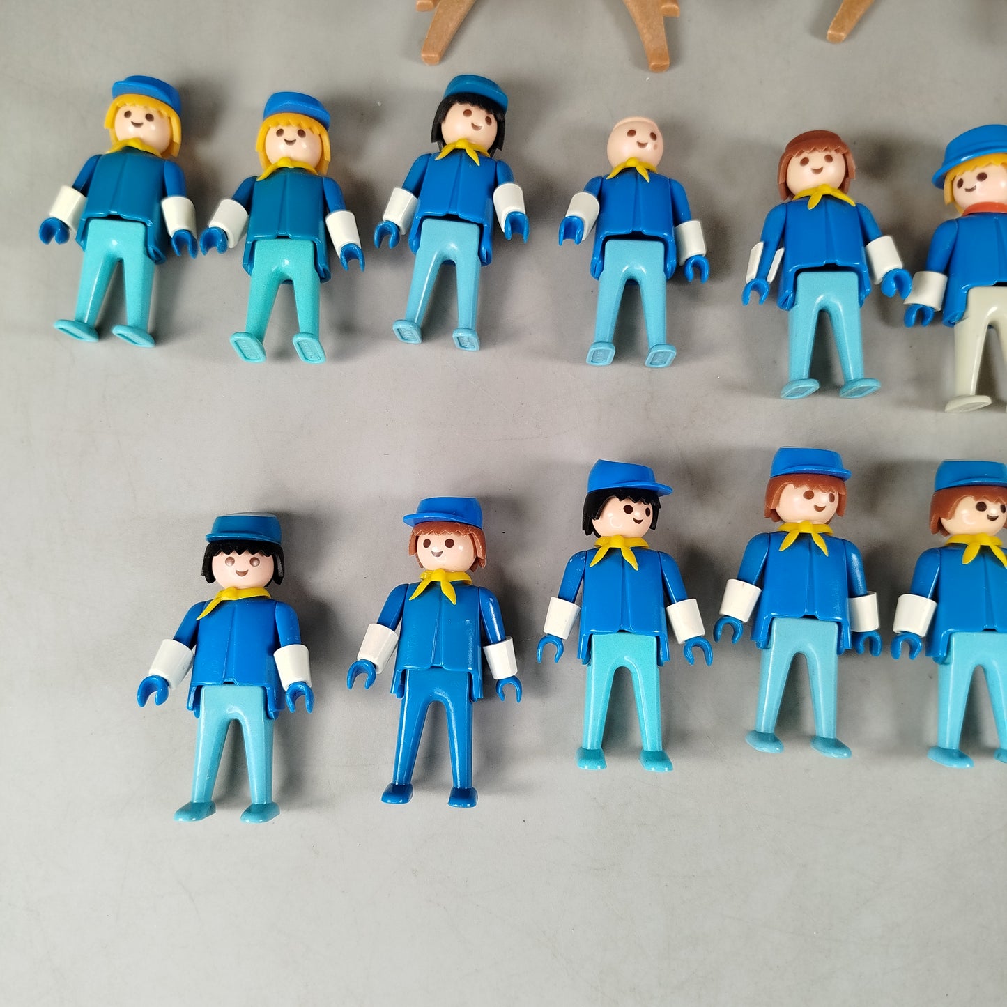 Playmobil Bundle Set von 23 Figuren & 3 Pferde, ab 3 4 5 Jahre | ✅ geprüft 