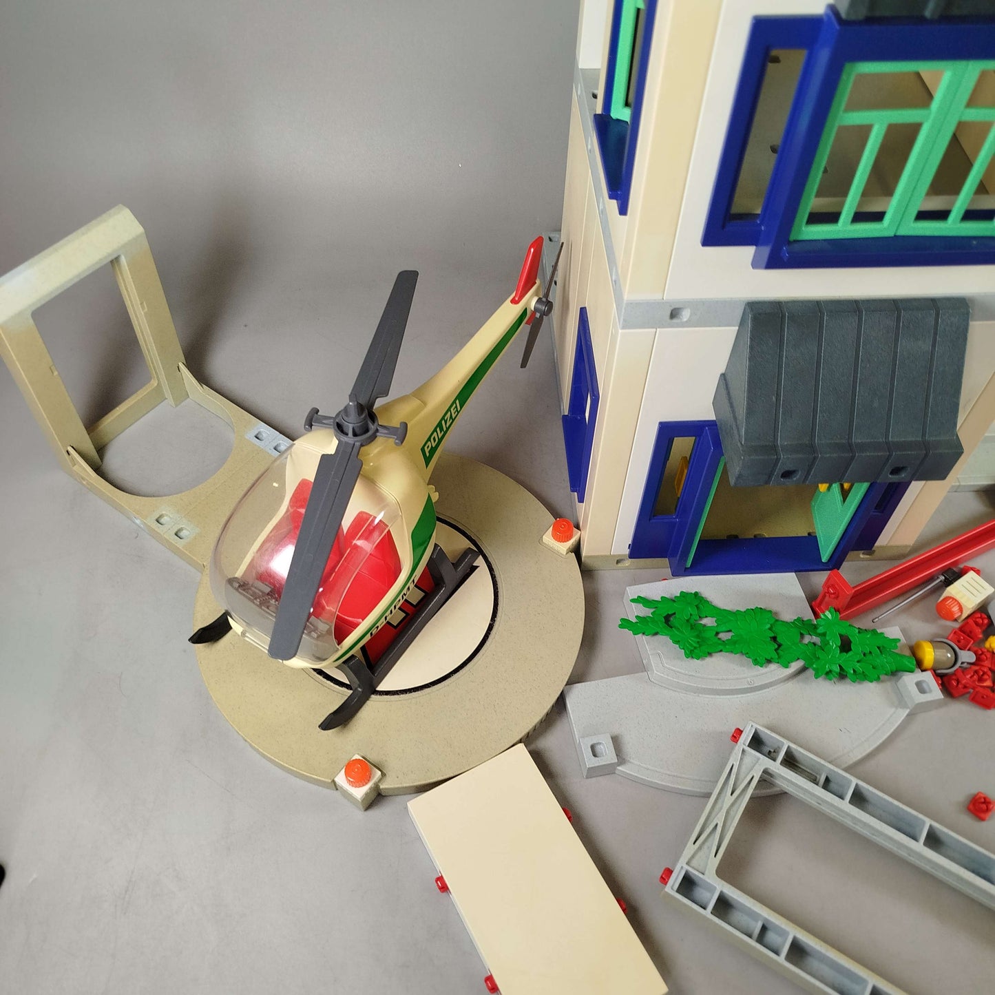 Playmobil Bundle Polizei Set von 2 Station & Hubschrauber