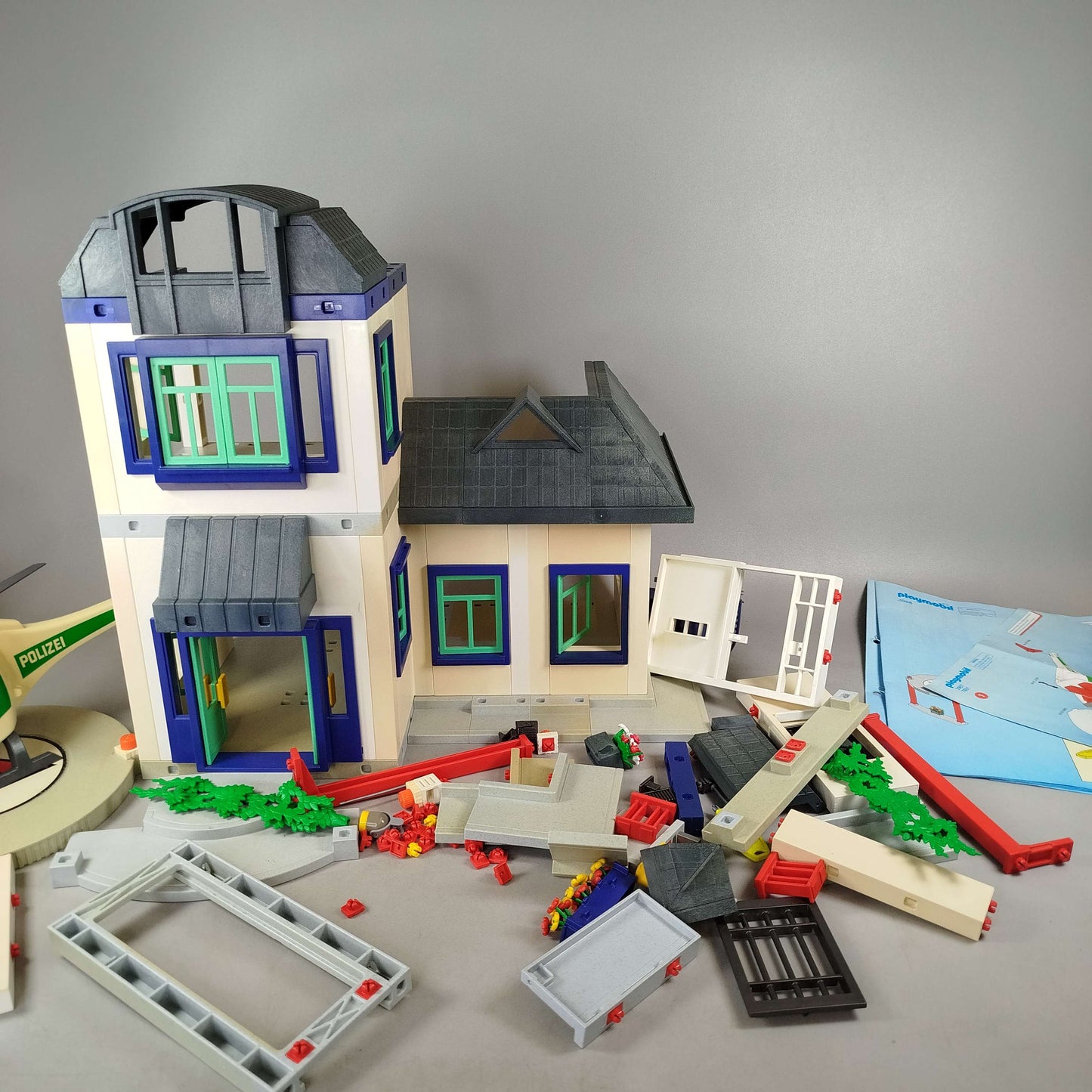 Playmobil Bundle Polizei Set von 2 Station & Hubschrauber