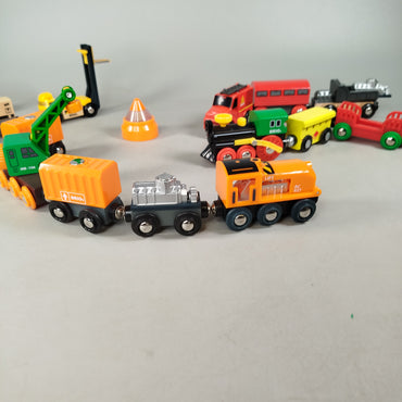 BRIO Bundle Holzeisenbahn Züge & Waggons