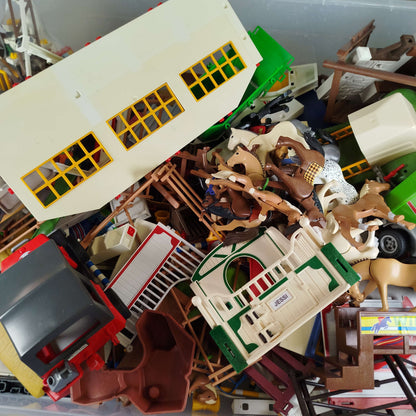 Konvolut Playmobil Pferdehof Figuren & Zubehör ca. 5 kg