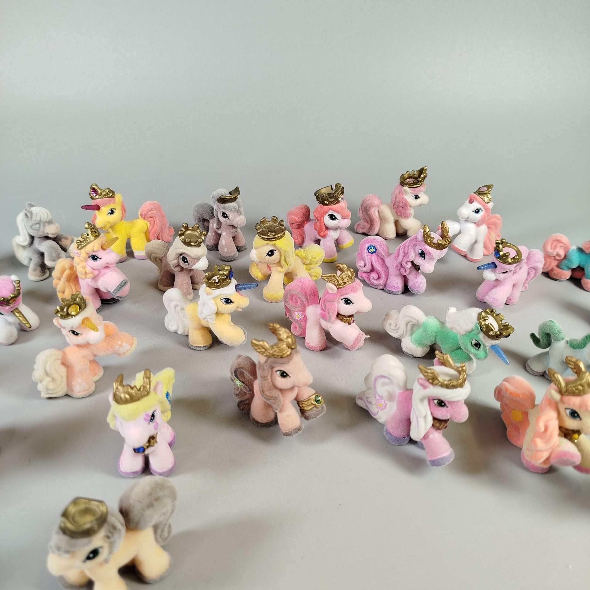 Fantasy Pony Figuren Set – Kronen, Einhörner, Flügel