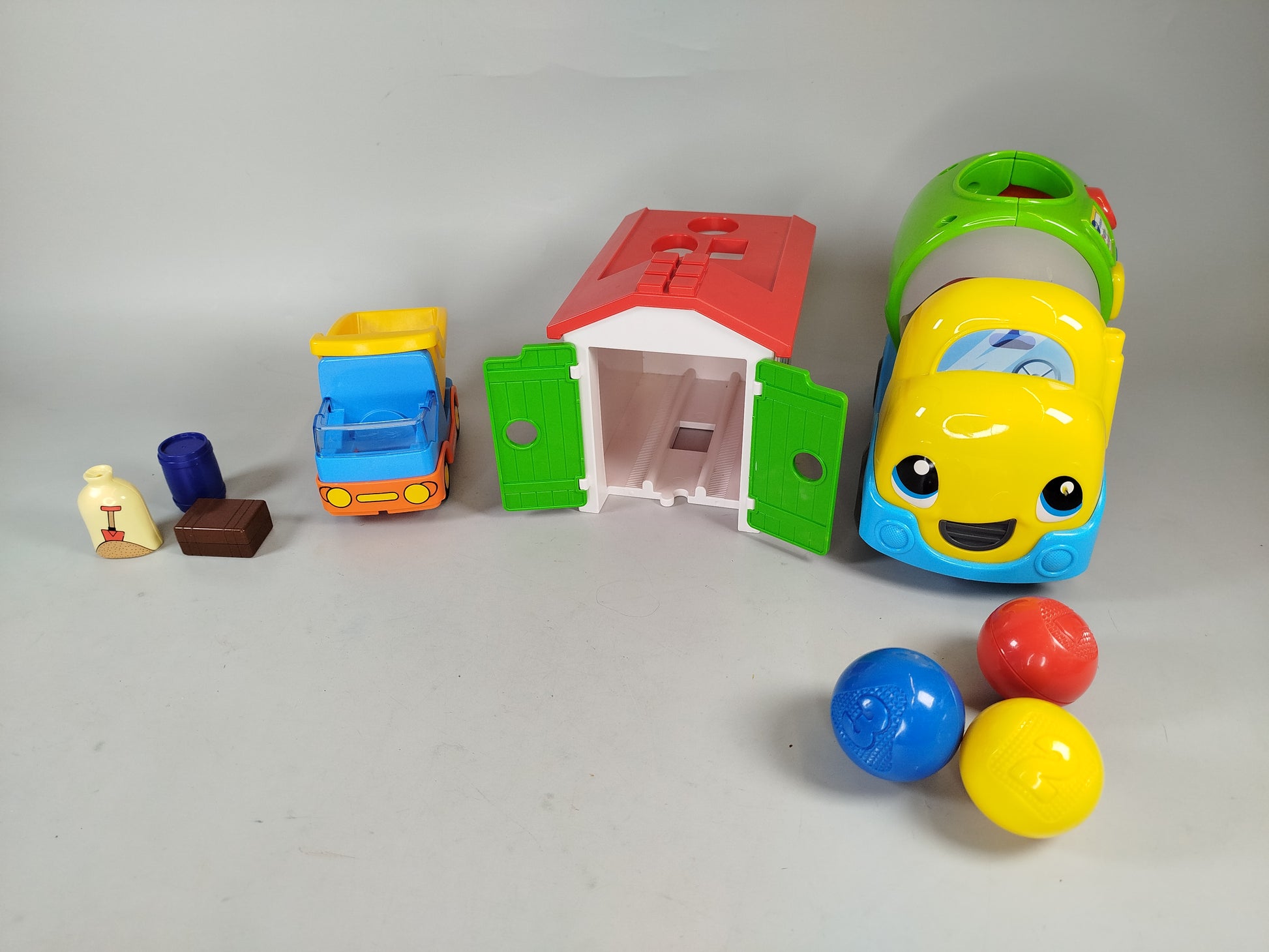  Baufahrzeuge Set - Playmobil & VTech Spielzeug