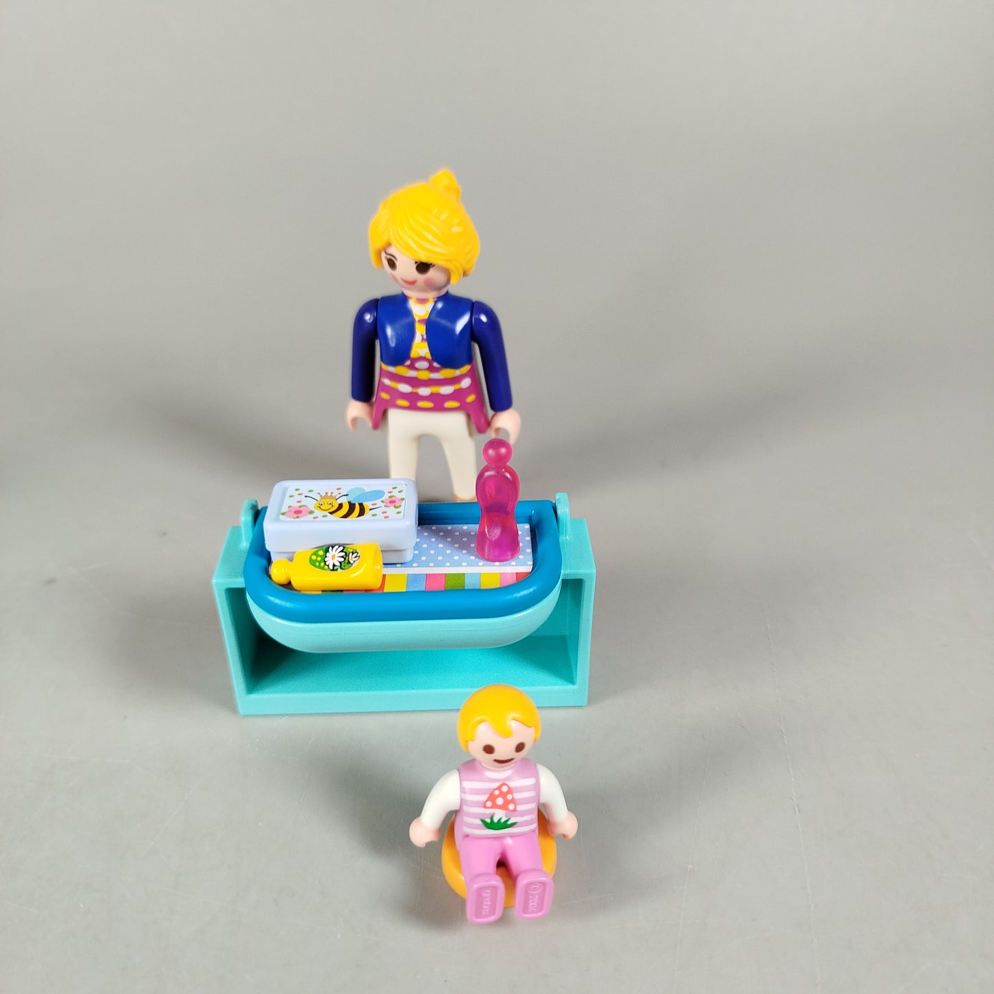 Playmobil Bundle Alltag & Freizeit Set von 8 Figuren & Hunde