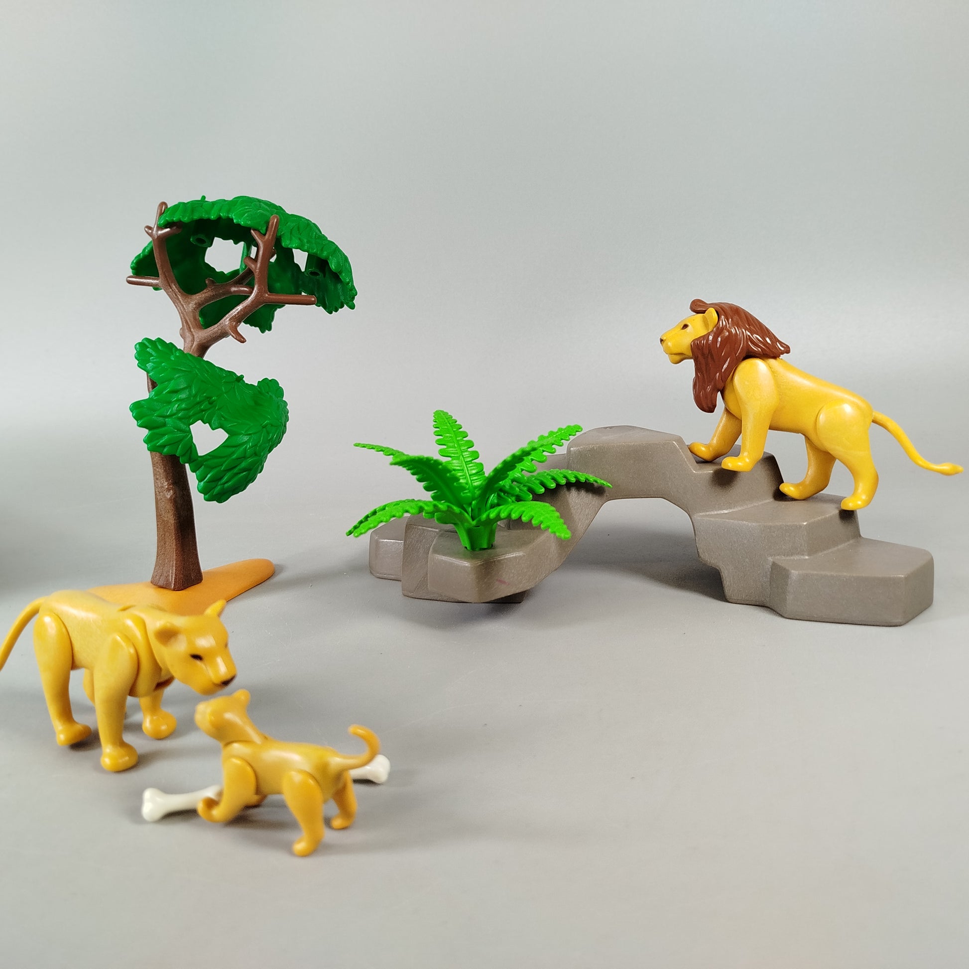 Playmobil Löwenfamilie 3239 – mit Felsen & Zubehör Set