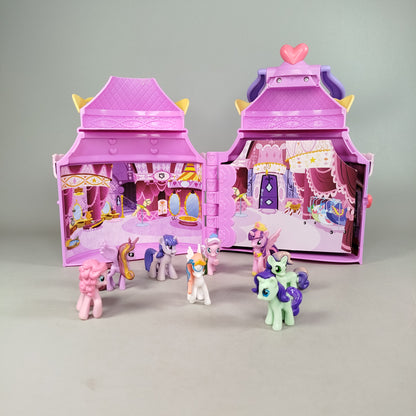 Hasbro My Little Pony tragbares Spielset mit 8 Pony-Figuren