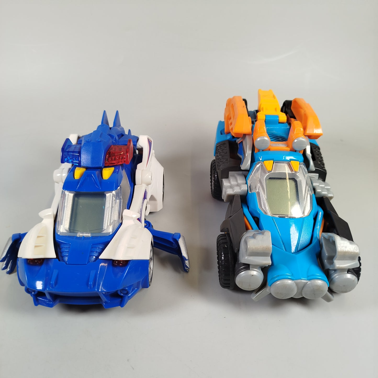  Transformations-Auto - Dinosaurier Set - 2 Stück