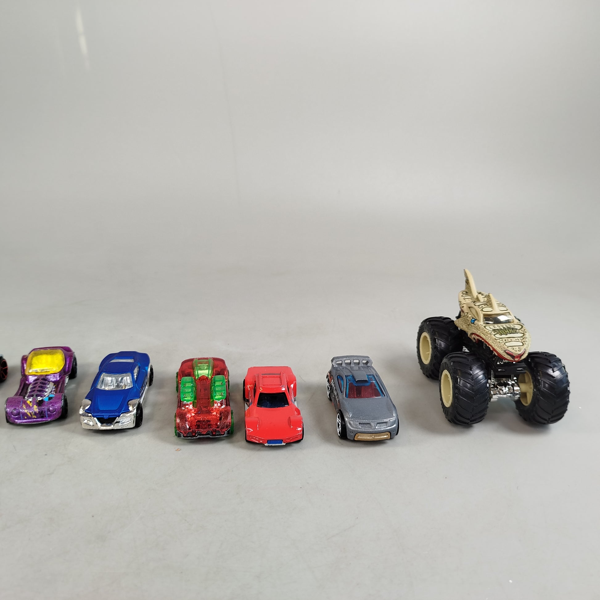 Hot Wheels Bundle 8 Monster Trucks & Autos, ab 6 7 8 Jahre | ✅ geprüft 